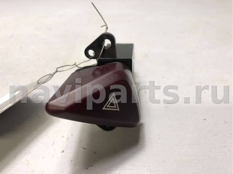 Кнопка аварийной сигнализации Mitsubishi Space Wagon, 1998 г., арт. B37162087
