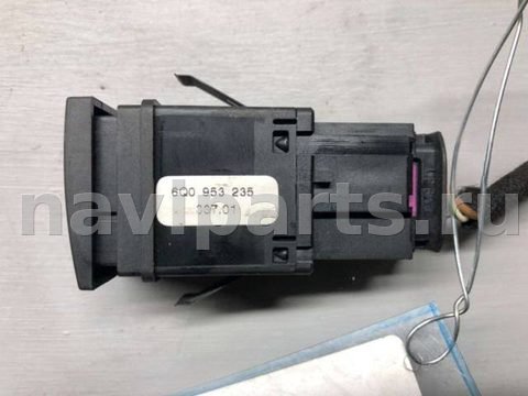 Кнопка аварийной сигнализации Volkswagen Polo, 2002 г., OEM 6Q0953235, арт. B52451145, фото 2