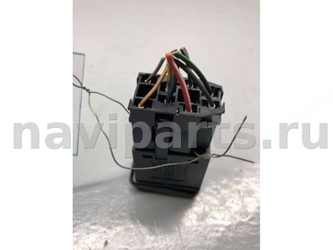 Кнопка аварийной сигнализации Volkswagen Polo, 1997 г., OEM 6N1953235, арт. B67447003, фото 3