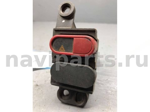 Кнопка аварийной сигнализации Mazda 626, 1986 г., OEM GF15170, арт. B81184165