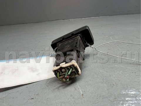 Кнопка аварийной сигнализации Nissan Primera, 1999 г., арт. B84665829, фото 2