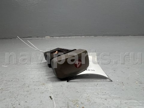 Кнопка аварийной сигнализации Nissan Micra K11, 1997 г., арт. B86931830