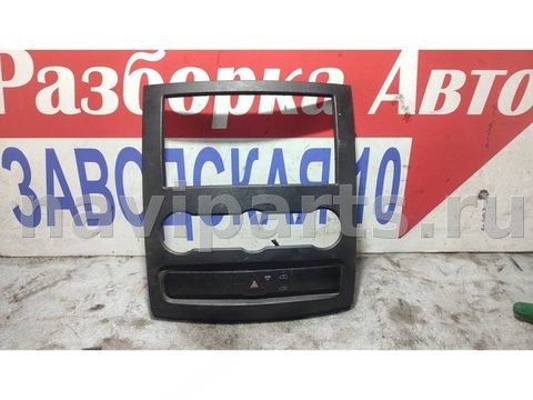 Кнопка аварийной сигнализации Mercedes Sprinter, 2013 г., OEM A9068701010, арт. M4181