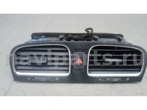 Кнопка аварийной сигнализации Volkswagen Golf, 2009 г., OEM 5K0953509A, арт. SEA32I501