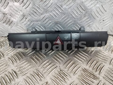 Кнопка аварийной сигнализации Volkswagen Crafter, 2014 г., OEM 9068700210, арт. _103142871