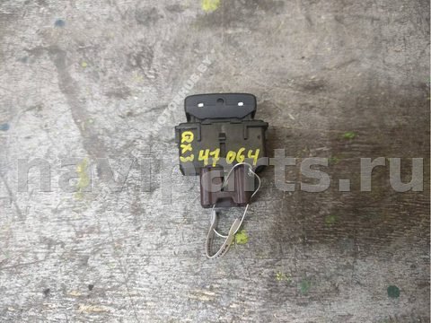 Кнопка обогрева сидений Infiniti QX56, 2004 г., арт. 00047064, фото 2