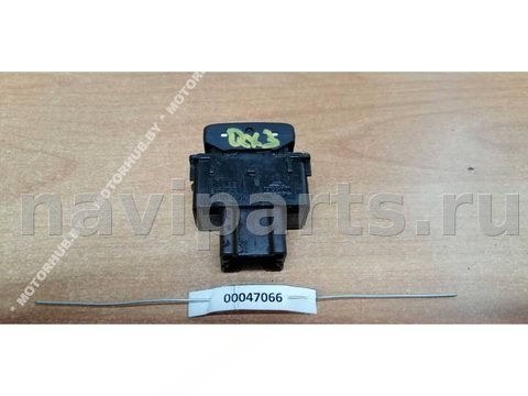 Кнопка обогрева сидений Infiniti QX56, 2004 г., арт. 00047066, фото 2