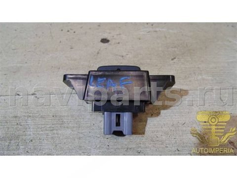 Кнопка обогрева сидений Nissan Leaf, 2012 г., OEM 689TC3NF0A, арт. 00057944, фото 2