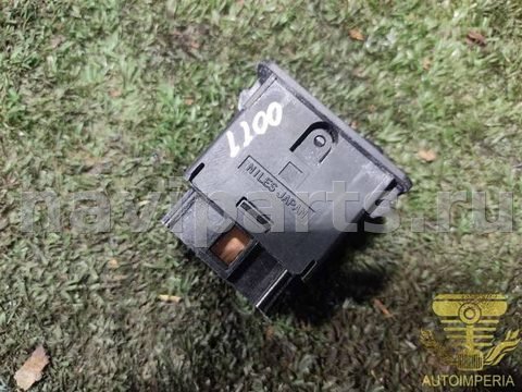 Кнопка обогрева сидений Mitsubishi L200, 2010 г., арт. 00074984
