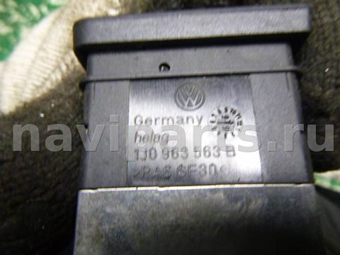 Кнопка обогрева сидений Volkswagen Golf, 2001 г., арт. 0137546, фото 4