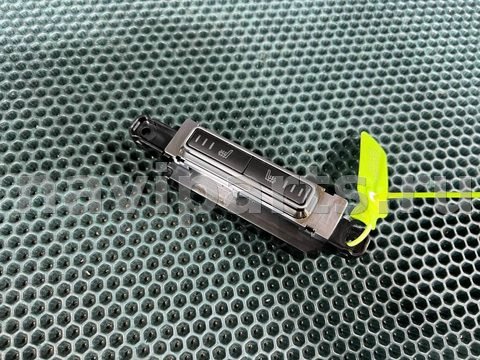 Кнопка обогрева сидений Land Rover Range Rover Sport, 2014 г., арт. 01771187, фото 3