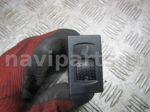 Кнопка обогрева сидений Volkswagen Passat, 2003 г., OEM 3B0963564C, арт. 0206050