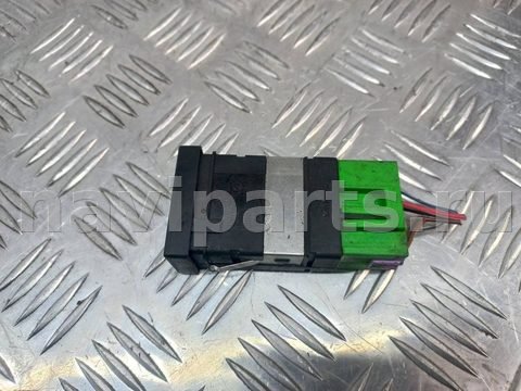 Кнопка обогрева сидений Volkswagen Passat, 2001 г., OEM 3B0963563C, арт. 1081231