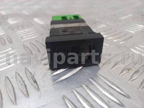 Кнопка обогрева сидений Volkswagen Passat, 2001 г., OEM 3B0963563C, арт. 1081231, фото 3