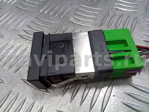 Кнопка обогрева сидений Volkswagen Passat B5, 2004 г., OEM 3B0963564C, арт. 108963437, фото 3