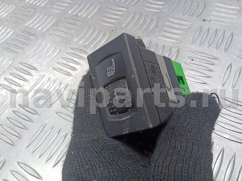 Кнопка обогрева сидений Volkswagen Passat B5, 2002 г., OEM 3B0963563C, арт. 109492969