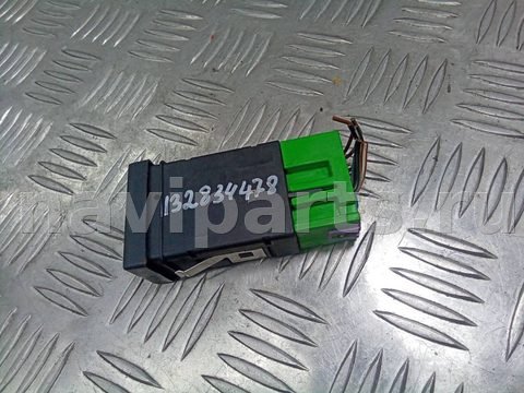 Кнопка обогрева сидений Volkswagen Passat B5, 2002 г., OEM 3B0963563C, арт. 109492969, фото 5