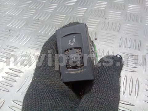 Кнопка обогрева сидений Volkswagen Passat B5, 2002 г., OEM 3B0963563C, арт. 109734937