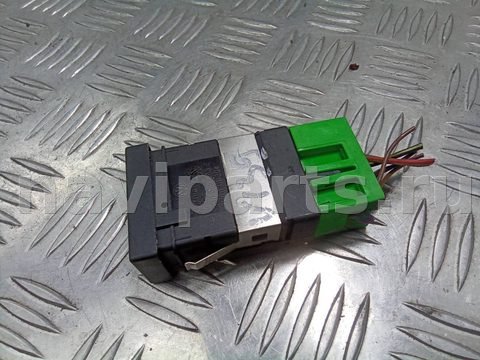 Кнопка обогрева сидений Volkswagen Passat B5, 2002 г., OEM 3B0963563C, арт. 109734937, фото 3