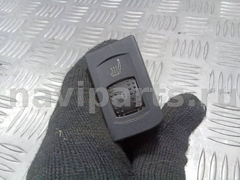 Кнопка обогрева сидений Volkswagen Golf, 2002 г., OEM 1J0963564B, арт. 109734940