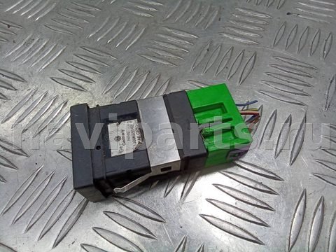 Кнопка обогрева сидений Volkswagen Golf, 2002 г., OEM 1J0963564B, арт. 109734940, фото 3