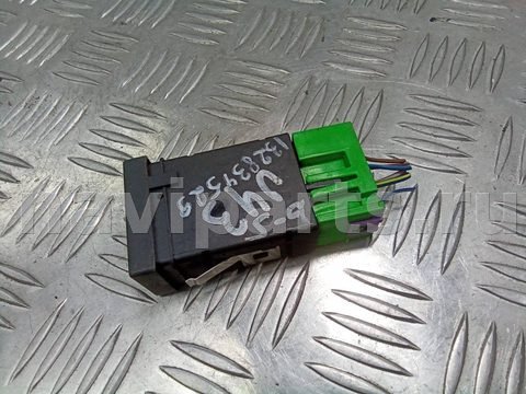 Кнопка обогрева сидений Volkswagen Golf, 2002 г., OEM 1J0963564B, арт. 109734940, фото 5