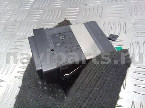 Кнопка обогрева сидений Skoda Superb, 2003 г., OEM 3U0963563, арт. 110508410, фото 3