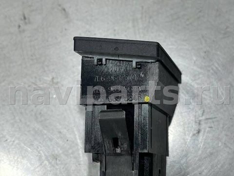 Кнопка обогрева сидений Volkswagen Touareg, 2009 г., OEM 7L6963564B, арт. 120499812, фото 5