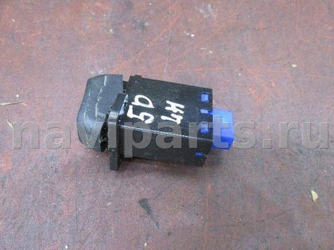 Кнопка обогрева сидений Honda Civic, 2007 г., арт. 129929631, фото 2