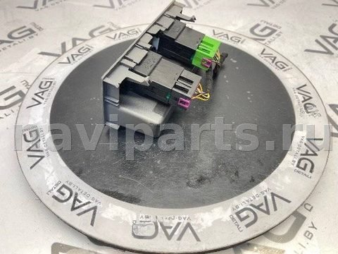 Кнопка обогрева сидений Audi Q7 4L, 2011 г., OEM 8E0963563, арт. 147010275, фото 3