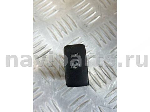 Кнопка обогрева сидений Toyota Hilux, 2012 г., арт. 173086