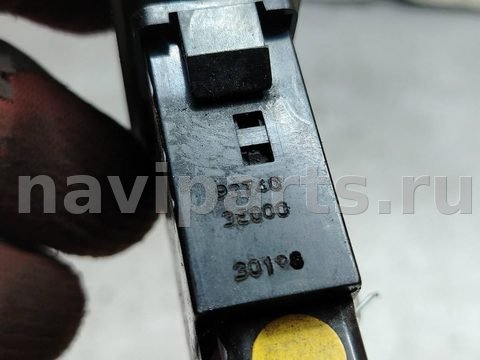 Кнопка обогрева сидений Kia Sorento, 2002 г., OEM 937403е000, арт. 184763, фото 5