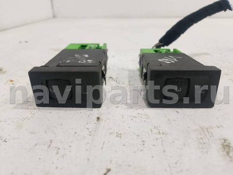 Кнопка обогрева сидений Volkswagen Passat B5, 2005 г., OEM 3B0963564C, арт. 2199