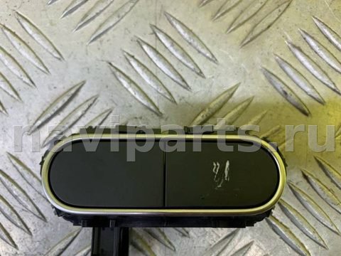 Кнопка обогрева сидений Mercedes GLB, 2021 г., OEM A1779056800, арт. 243450, фото 2