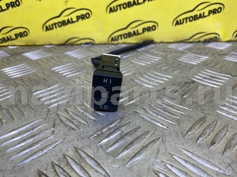 Кнопка обогрева сидений Toyota RAV4, 2013 г., OEM 8475142080, арт. 246056