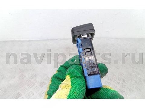Кнопка обогрева сидений Hyundai Sonata, 2005 г., OEM 937303K500, арт. 2_74856, фото 3