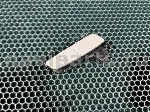 Кнопка обогрева сидений Mercedes Metris, 2022 г., OEM A2139057302, арт. 31908448_3, фото 2