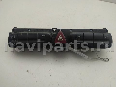 Кнопка обогрева сидений Mercedes C W203, 2002 г., OEM 2038217458, арт. 54449427