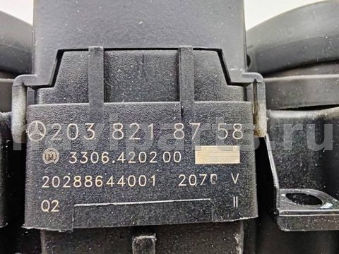 Кнопка обогрева сидений Mercedes C W203, 2002 г., OEM 2038218758, арт. 55336939, фото 3