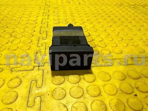 Кнопка обогрева сидений Volkswagen Passat, 1999 г., OEM 3B0963564C, арт. 93341