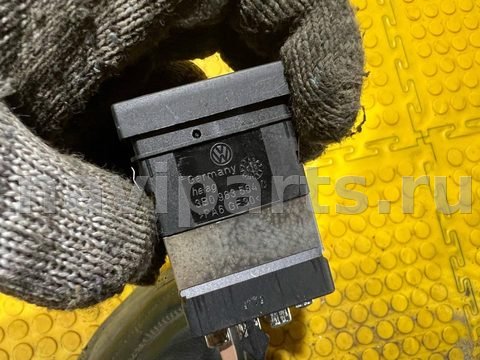 Кнопка обогрева сидений Volkswagen Passat, 2003 г., OEM 3B0963564C, арт. 93341_1, фото 2