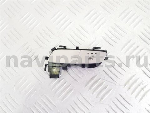 Кнопка обогрева сидений Mercedes C W205, 2014 г., OEM A2139057502, арт. 98273