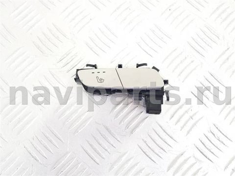 Кнопка обогрева сидений Mercedes C W205, 2014 г., OEM A2139057302, арт. 98275