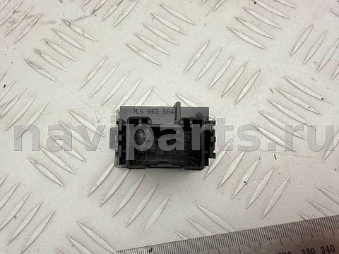 Кнопка обогрева сидений Volkswagen Touareg, 2006 г., OEM 7L6963564A, арт. A48355, фото 3