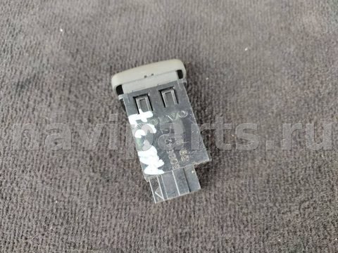 Кнопка обогрева сидений Volvo V40, 2001 г., OEM 30864277, арт. BA06-37, фото 4