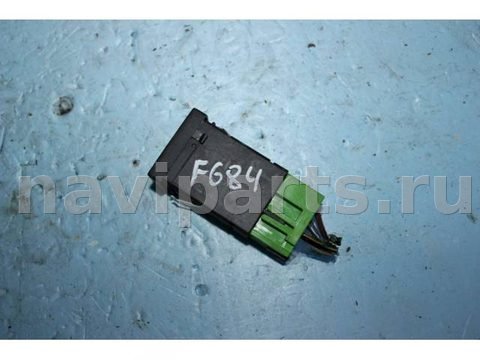 Кнопка обогрева сидений Volkswagen Passat B5, 1999 г., OEM 3B0963564C, арт. F684