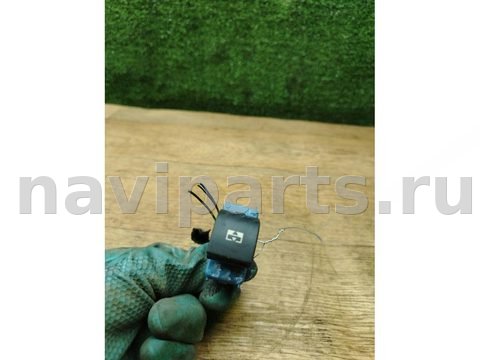 Кнопка открывания люка Peugeot 5008, 2011 г., OEM 96565343XT, арт. 117414