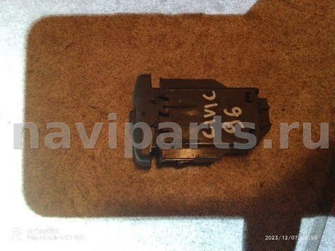 Кнопка открывания люка Honda Civic, 1996 г., арт. 121225805