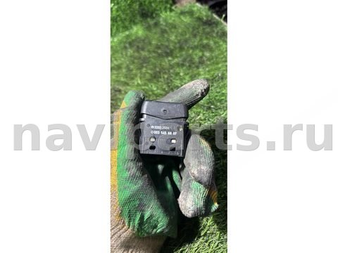 Кнопка открывания люка Mercedes Axor, 2004 г., OEM 0035456807, арт. 12692, фото 2