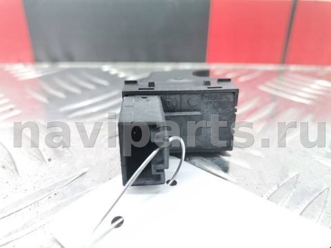 Кнопка открывания люка Volkswagen Touran, 2007 г., OEM 1T0959833A, арт. 1573277, фото 2
